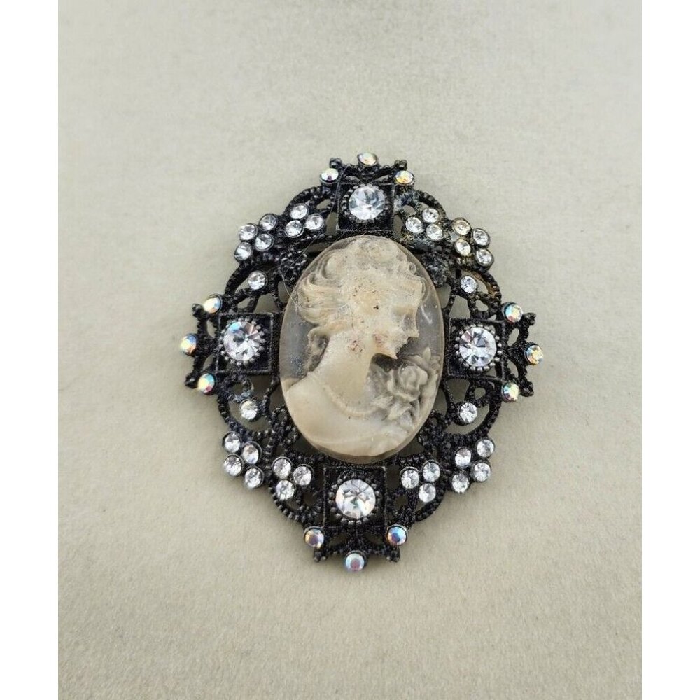 Vintage‎ Cameo Brooch Gray Toned Pin Brushed Signed AAI Victorian Revival